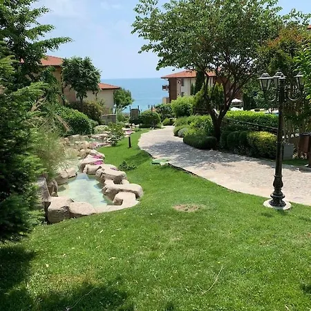 Apartamento First Line Studio 5 Star Garden Of Eden